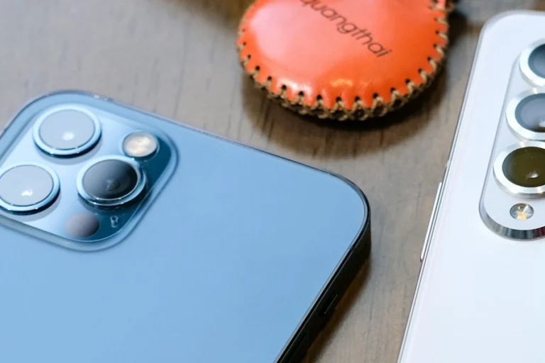 Magnetic Snap-on Leather Case for iPhone