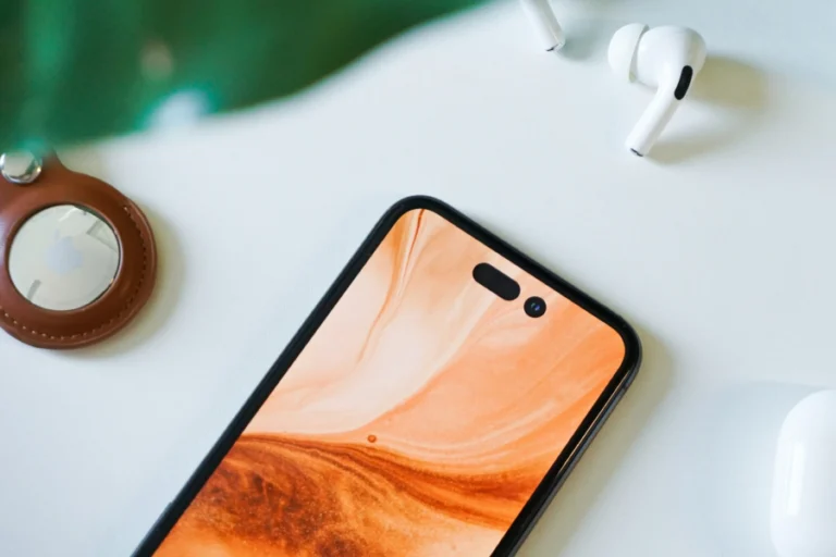 Durable AirTag Keychain with Pet Pendant